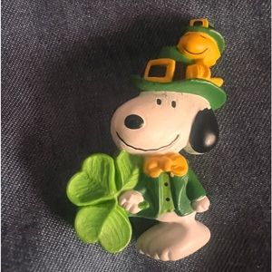 Vintage Leprechaun Snoopy Woodstock Shamrock Hallmark St Patrick’s Day Pin